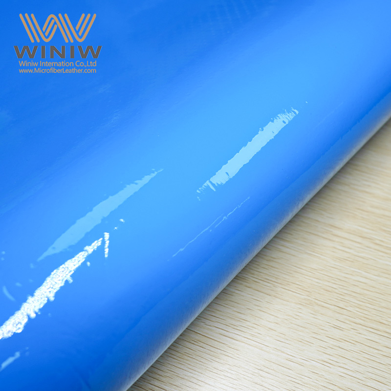 Как определить материал PU в футбольных мячах NFL